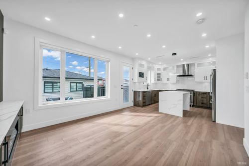 2-3344 Adanac St, Vancouver, BC, V5K2P3 | Card Image