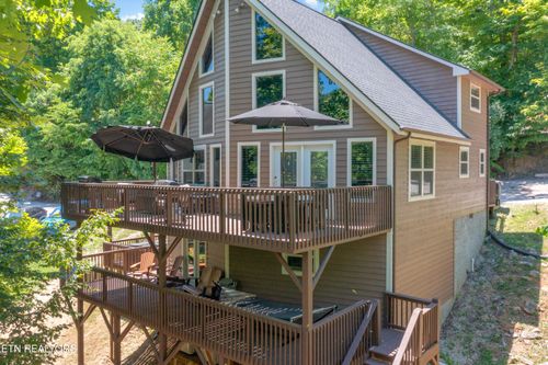 147 Flat Lake Cir, Speedwell, TN, 37870-8270 | Card Image
