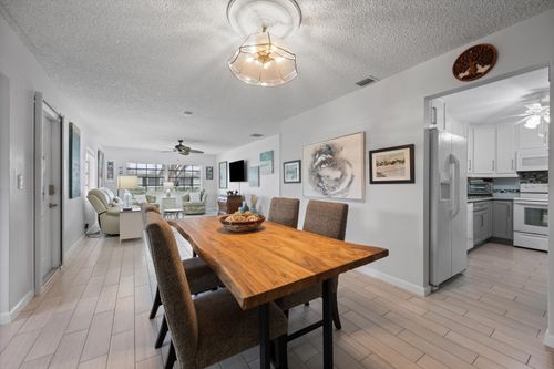 10137 42nd Ave S, Boynton Beach, FL, 33436-4215 | Card Image