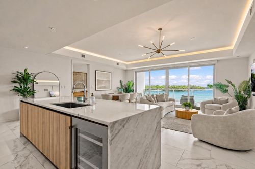 310-1020 Sunset Point Rd, CLEARWATER, FL, 33755-1484 | Card Image