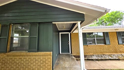604 Sun Valley Dr, Denton, TX, 76209-8404 | Card Image
