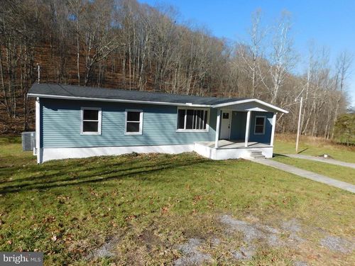 855 Shippy Rd, MANNS CHOICE, PA, 15550-7345 | Card Image