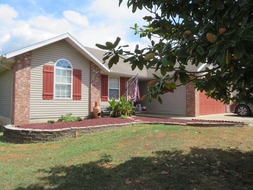 110 Holly Ridge Rd, Willard, MO, 65781-9202 | Card Image