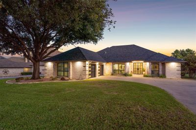 4007 Crescent Drive, House other with 3 bedrooms, 3 bathrooms and null parking in Granbury TX | Image 1