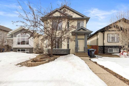 152 Blue Jay Rd, Fort Mcmurray, AB, T9K0L7 | Card Image