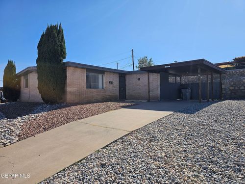 8833 Celestial Pl, El Paso, TX, 79904-1814 | Card Image