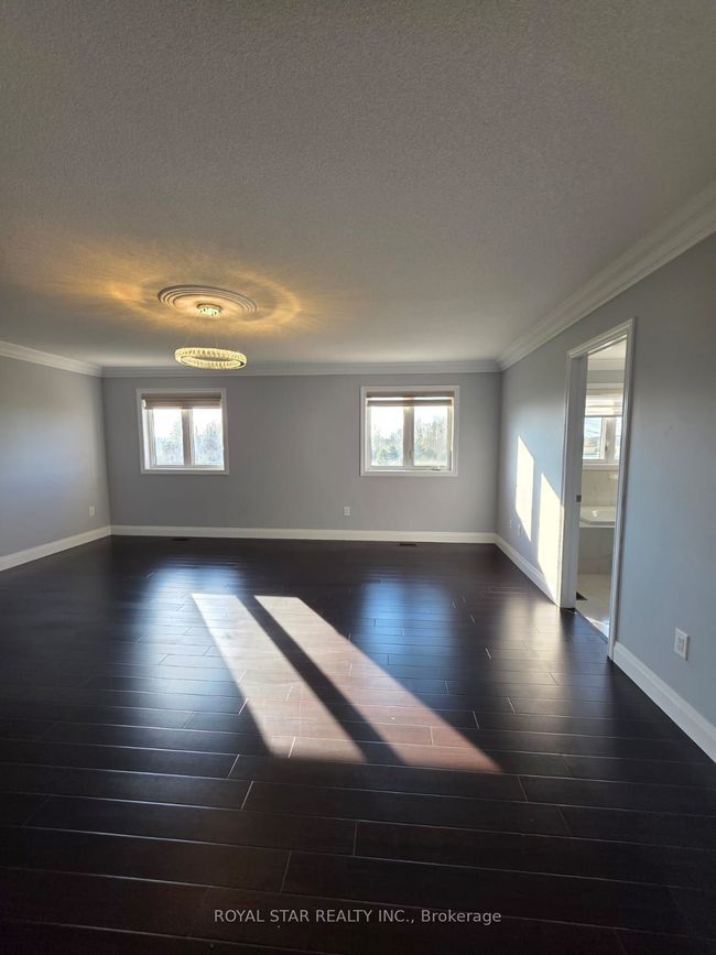 146 Newhouse Blvd, House other with 8 bedrooms, 5 bathrooms and 4 parking in Caledon ON | Image 4
