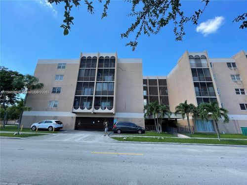 apt-405-4670 W 13th Ln, Hialeah, FL, 33012-3242 | Card Image
