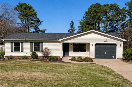 3320 Riverview Rd, Russellville, AR, 72802-8814 | Card Image