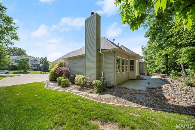Professional Landscaping surrounding the entire home! | Image 49