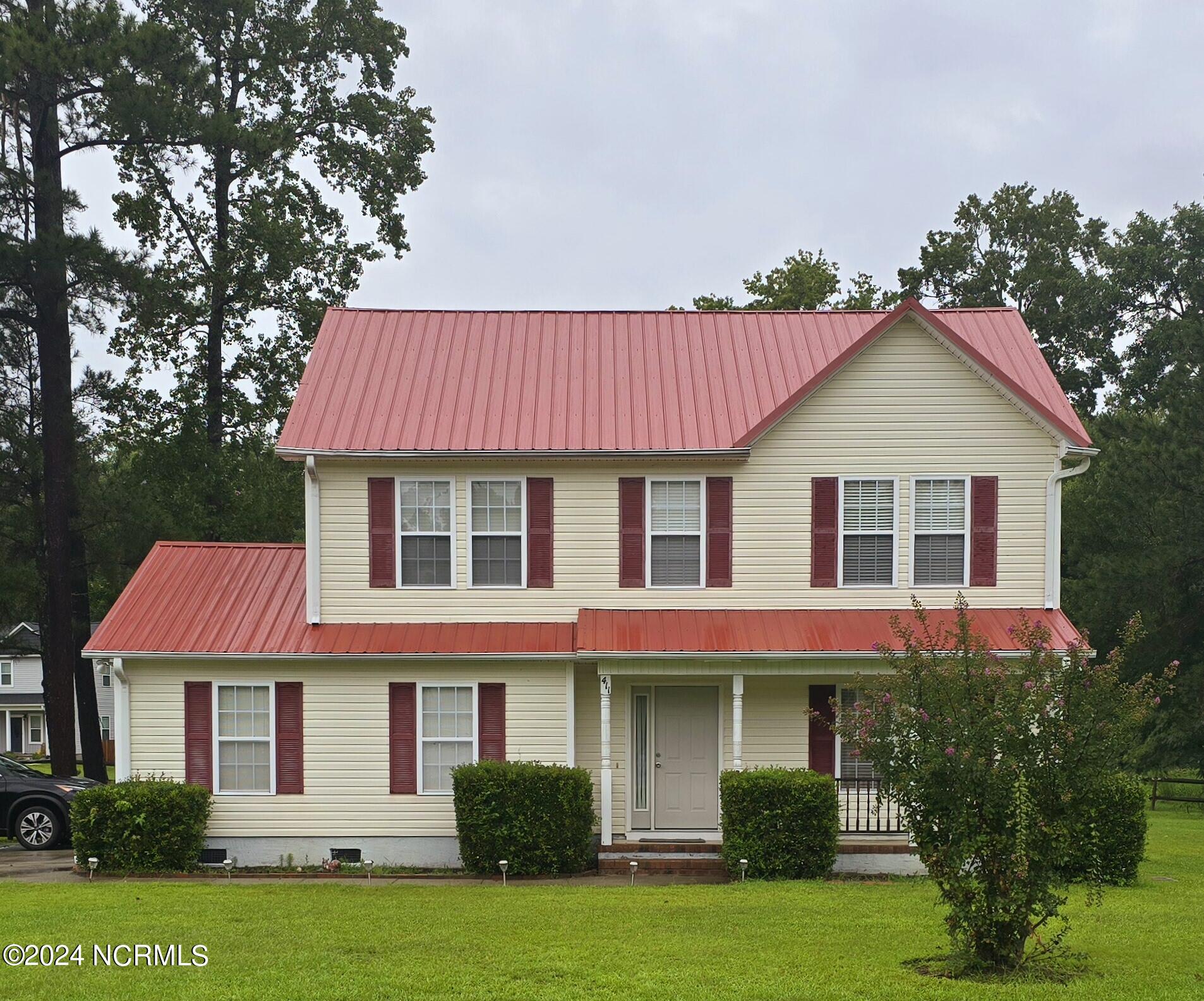 Wilmington St, Richlands, NC 28574
