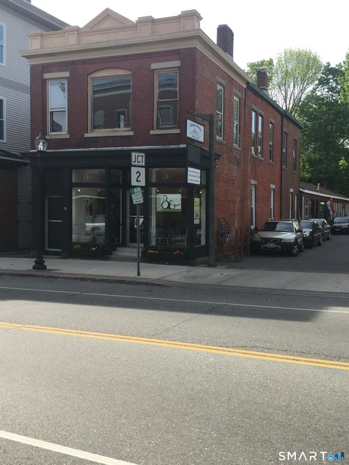 29 West Broad Street, Stonington, CT, 06379 | Card Image