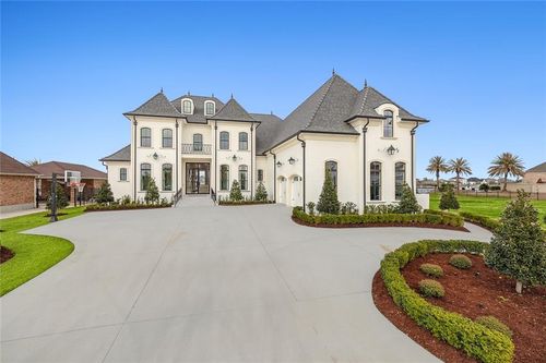 1085 Lakeshore Blvd, Slidell, LA, 70461-4679 | Card Image