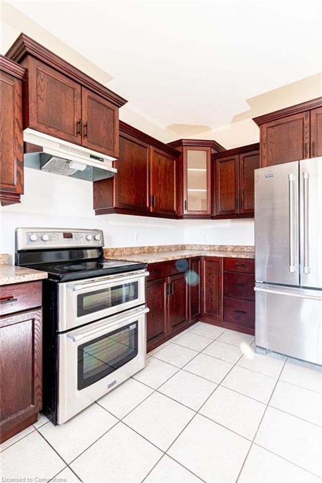 39 Naomi Crt, House other with 4 bedrooms, 3 bathrooms and 6 parking in Ancaster ON | Image 15