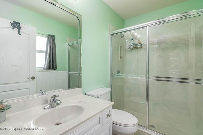 extra bathroom | Image 22