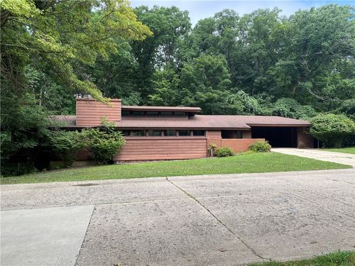 2755 Whippoorwill Drive, Charleston, IL, 61920 | Card Image