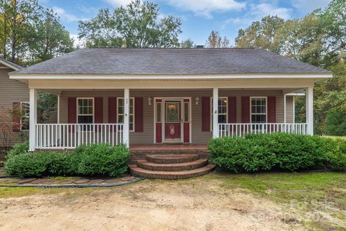 443 Sessions Rd, Elgin, SC, 29045-8511 | Card Image