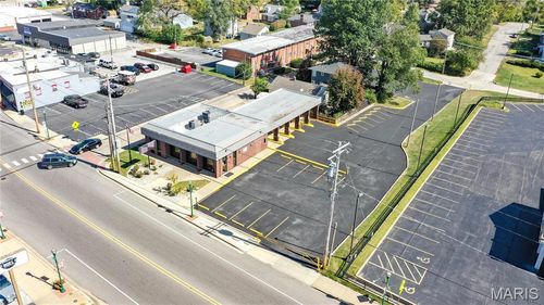 2421 State St, Alton, IL, 62002-5108 | Card Image