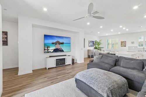 1533 Fig Tree Way, Oceanside, CA, 92056-5496 | Card Image