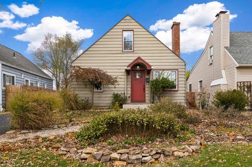 518 E Royal Forest Blvd, Columbus, OH, 43214-1812 | Card Image