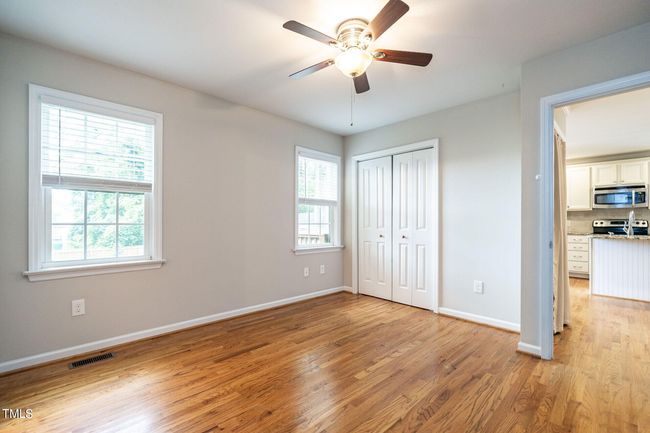 019-1920x1080-primary-bedroom | Image 24