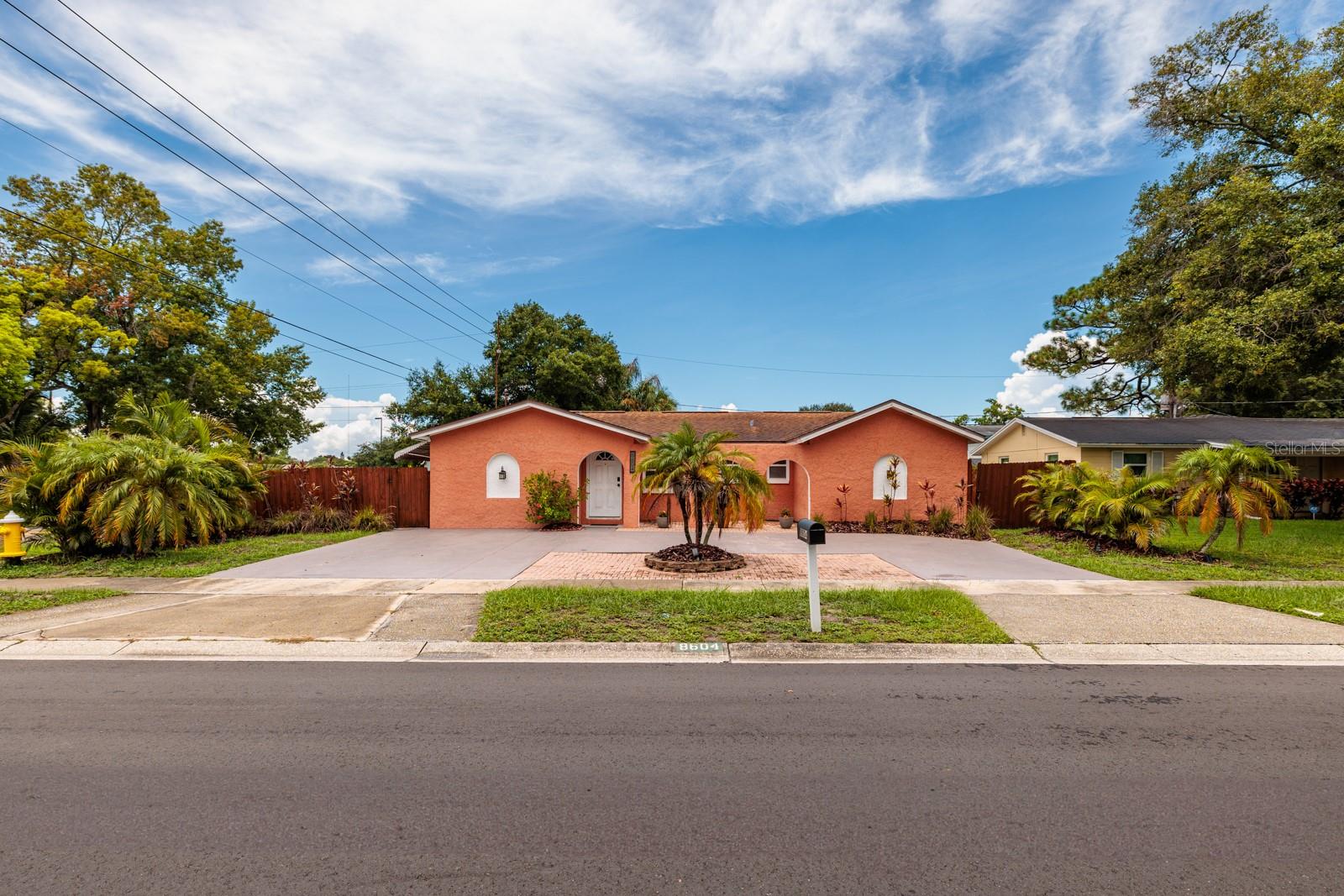 91st St, Seminole, FL 33777