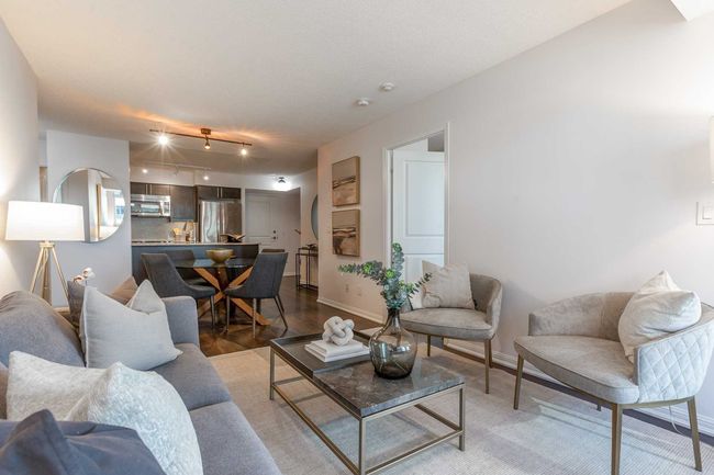 810 - 35 Bastion St, Condo with 2 bedrooms, 2 bathrooms and 2 parking in Toronto ON | Image 8
