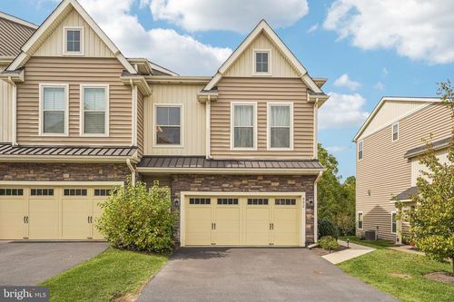 332 Redbud Ln, KENNETT SQUARE, PA, 19348-1584 | Card Image