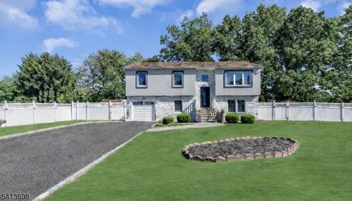 34 Vernon St, Parlin, NJ, 08859-1160 | Card Image