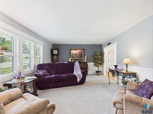 503 Wood St Street, Valley Springs, SD, 57068 | Card Image