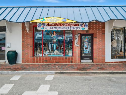 415 Flagler Ave, New Smyrna Beach, FL, 32169-2640 | Card Image