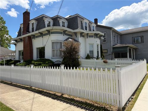 70 Lake St, Stoneboro, PA, 16153-9807 | Card Image