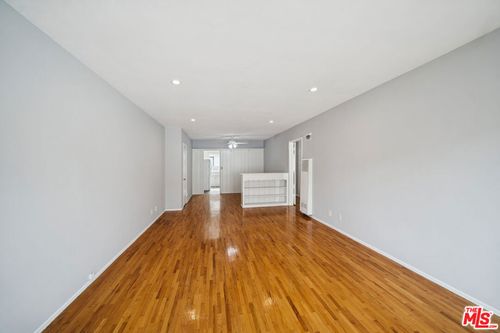 apt-6-5307 Vantage Ave, Valley Village, CA, 91607-2641 | Card Image