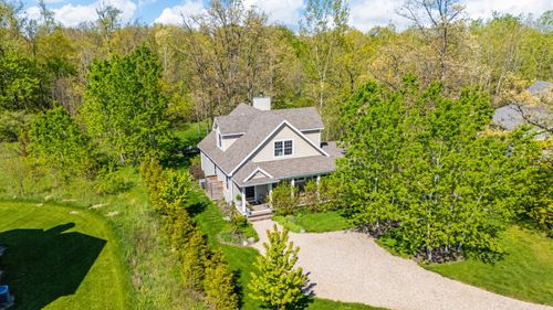 5553 Hidden Pond Ln, Sawyer, MI, 49125-9110 | Card Image