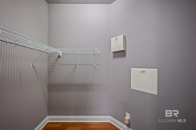 Walk In Closets | Image 38
