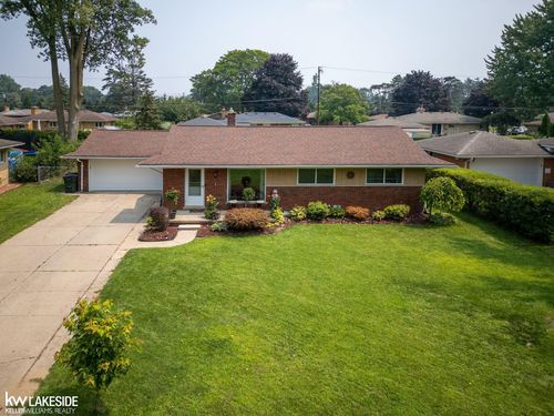 53206 Aulgur Dr, Shelby Township, MI, 48316-2204 | Card Image