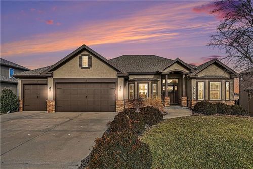 17450 Nw 130th Ter, Platte City, MO, 64079-7971 | Card Image