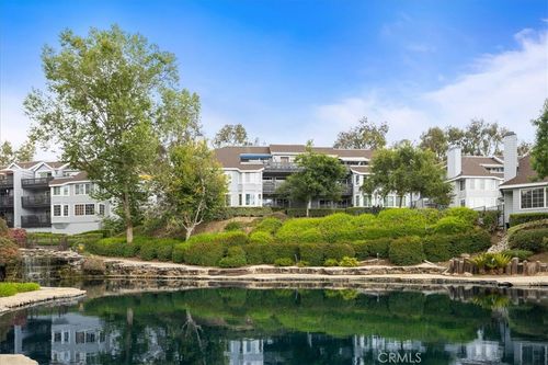 1083 Lakeview, Azusa, CA, 91702 | Card Image