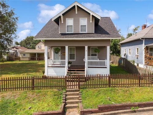 322 Lentz St, Jeannette, PA, 15644-1949 | Card Image