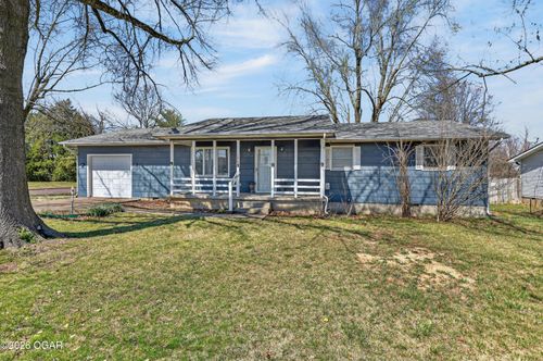 124 Circle Dr, Monett, MO, 65708-2716 | Card Image