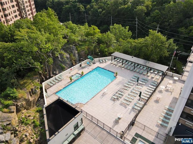 250 Gorge, House attached with 1 bedrooms, 1 bathrooms and null parking in Cliffside Park NJ | Image 23