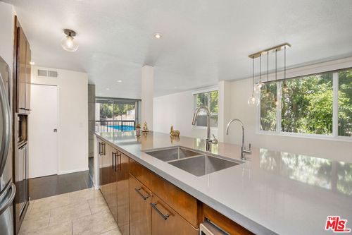 118-8535 W West Knoll Dr, West Hollywood, CA, 90069-4176 | Card Image