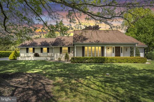 4 Banbury Rd, Hummelstown, PA, 17036-9537 | Card Image