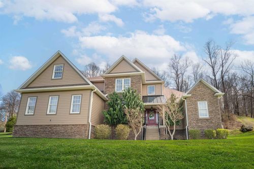 205 Merideth St, Morgantown, WV, 26508-2561 | Card Image