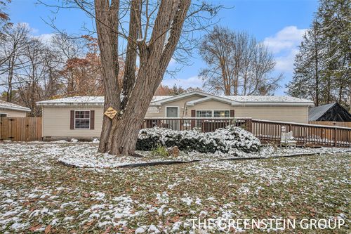 1585 Richards Dr, Allegan, MI, 49010-9118 | Card Image