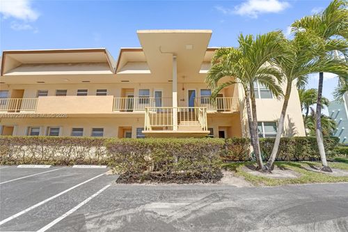 401-851 Ne 14th Ave, Hallandale Beach, FL, 33009-2751 | Card Image