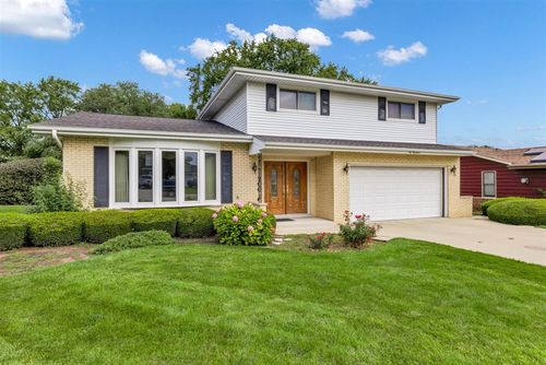21W200 North Ln, Itasca, IL, 60143-2482 | Card Image