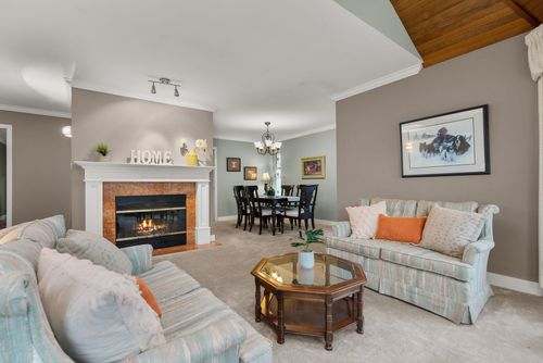 1694 143b St, Surrey, BC, V4A6L6 | Card Image