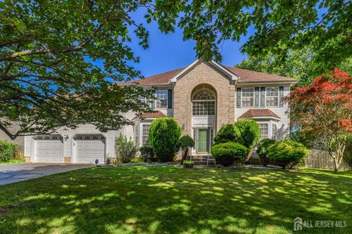 6 Ivy Ter, East Brunswick, NJ, 08816-5511 | Card Image