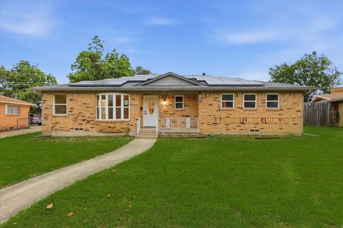 5719 Enchanted Ln, Dallas, TX, 75227-1512 | Card Image